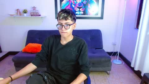 alex online show from April 1, 1:52 pm