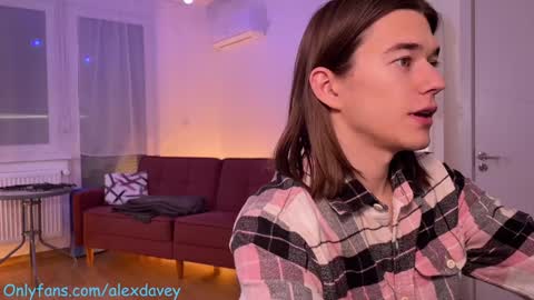 Snapshot of alexdavey chatting on December 29, 6:49 pm online show from December 29, 6:49 pm