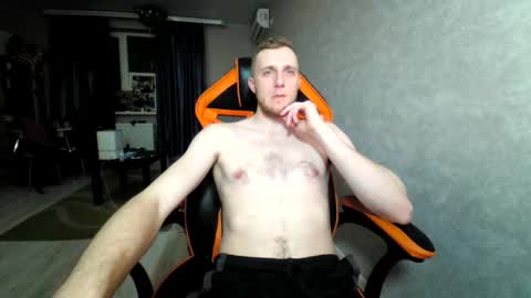 Snapshot of alexfox2018 chatting on February 25, 10:20 pm Alex online show from February 25, 10:20 pm