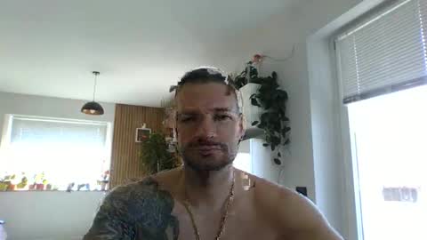 rey ale84 online show from March 27, 11:22 am