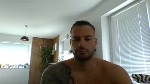 rey ale84 online show from October 1, 12:15 pm