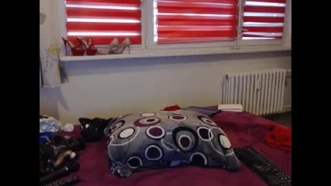 alexie33 online show from April 4, 2:35 pm