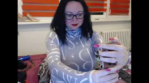 Snapshot of alexie33 chatting on February 10, 5:30 pm alexie33 online show from February 10, 5:30 pm