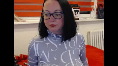 Snapshot of alexie33 chatting on February 26, 7:32 pm alexie33 online show from February 26, 7:32 pm