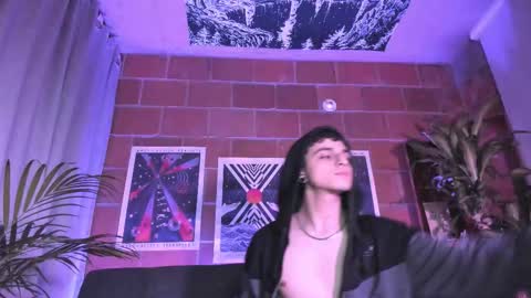 Alexi Jacobs online show from October 11, 1:32 am