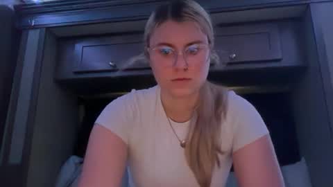 Alexis Danielle online show from September 18, 5:39 pm