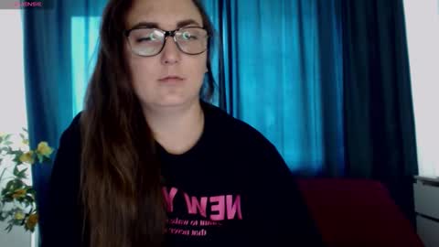 Snapshot of alexismacc chatting on September 16, 2:24 am alexismacc online show from September 16, 2:24 am