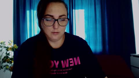 Snapshot of alexismacc chatting on September 11, 3:30 am alexismacc online show from September 11, 3:30 am