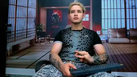 Alex online show from November 10, 7:16 pm