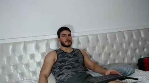 alexsb1998 online show from May 7, 6:53 am