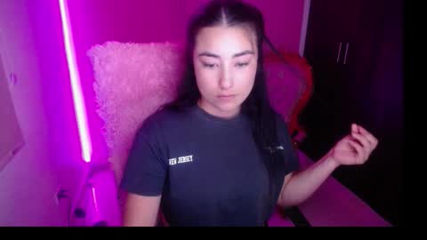 Snapshot of alexxa_1111 chatting on September 20, 12:46 am alexxa_1111 online show from September 20, 12:46 am