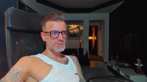 alexxian online show from September 11, 8:21 pm