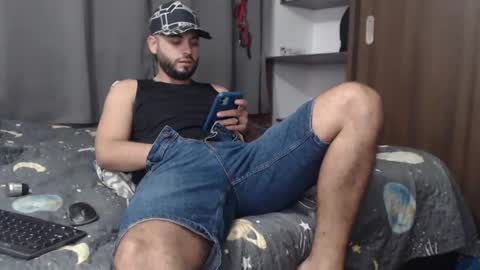 alexxx1106 online show from December 10, 5:17 am