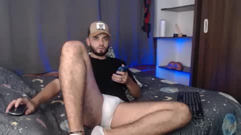 alexxx1106 online show from December 16, 7:26 am