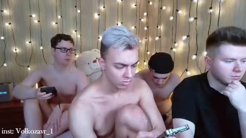 Snapshot of alexxx_d chatting on February 11, 6:44 pm AlexDimaIgor online show from February 11, 6:44 pm