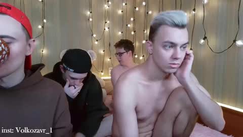 Snapshot of alexxx_d chatting on February 22, 6:30 pm AlexDimaIgor online show from February 22, 6:30 pm