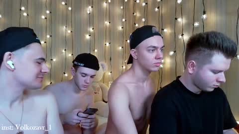 Snapshot of alexxx_d chatting on January 31, 6:57 pm AlexDimaIgor online show from January 31, 6:57 pm