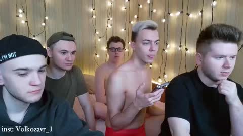 Snapshot of alexxx_d chatting on February 24, 6:36 pm AlexDimaIgor online show from February 24, 6:36 pm