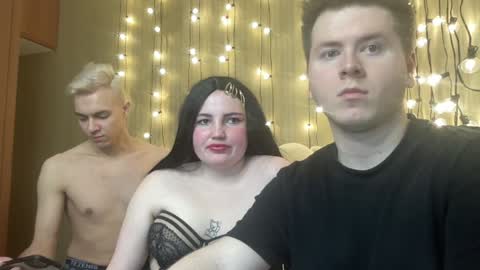 Snapshot of alexxx_d chatting on December 27, 9:22 pm AlexDimaIgor online show from December 27, 9:22 pm