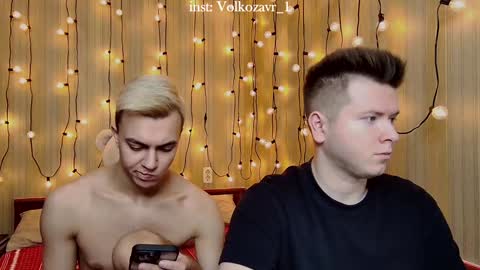 Snapshot of alexxx_d chatting on December 8, 11:57 am AlexDimaIgor online show from December 8, 11:57 am