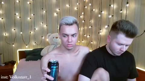 Snapshot of alexxx_d chatting on February 14, 6:29 pm AlexDimaIgor online show from February 14, 6:29 pm