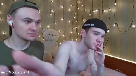Snapshot of alexxx_d chatting on February 17, 6:06 pm AlexDimaIgor online show from February 17, 6:06 pm