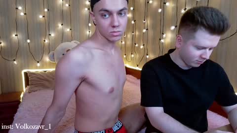 Snapshot of alexxx_d chatting on January 27, 7:03 pm AlexDimaIgor online show from January 27, 7:03 pm