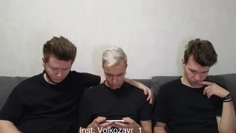 Snapshot of alexxx_d chatting on September 8, 7:35 pm AlexDimaIgor online show from September 8, 7:35 pm