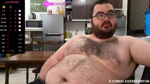 Snapshot of alexxxbear chatting on September 18, 10:36 pm alexxxbear online show from September 18, 10:36 pm