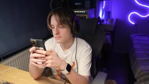 Alexycutie online show from April 30, 9:41 pm