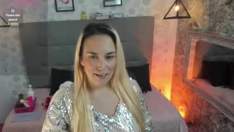 alezzafox__ online show from October 10, 5:13 am