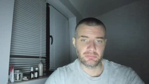 Snapshot of alfiesolomons87 chatting on February 6, 8:45 pm alfiesolomons87 online show from February 6, 8:45 pm
