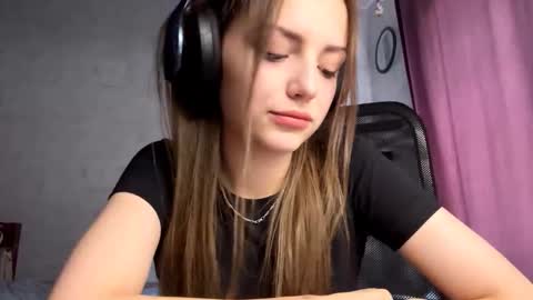 Alice online show from October 12, 8:07 am