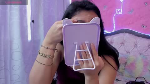 Snapshot of alfresii_rivera chatting on February 4, 1:27 pm Carolina Join The Fan Club online show from February 4, 1:27 pm