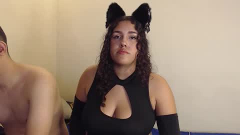 algiz_ online show from October 25, 3:40 am