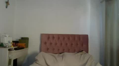 Snapshot of alia054 chatting on January 22, 3:51 pm Alia online show from January 22, 3:51 pm