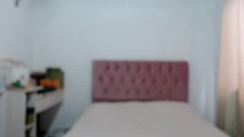 Snapshot of alia054 chatting on September 15, 12:28 pm Alia online show from September 15, 12:28 pm