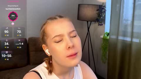 Amelia online show from October 10, 5:02 am