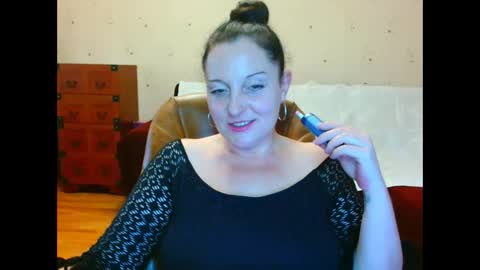 Snapshot of alice3694 chatting on February 1, 10:15 am Alice online show from February 1, 10:15 am