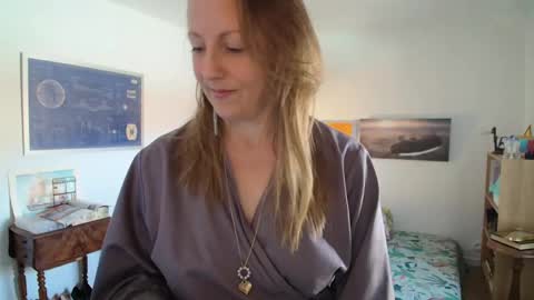 Alice online show from November 12, 9:55 am