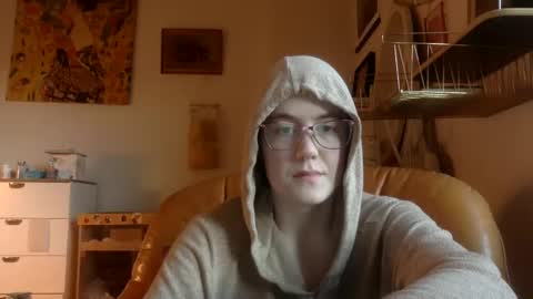 Alice online show from February 14, 3:36 pm