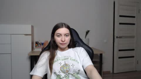 Alice online show from March 2, 9:54 pm