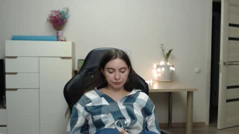 Alice online show from December 5, 7:11 pm