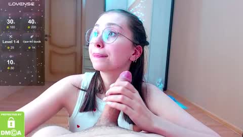 Snapshot of alice_and_james chatting on March 6, 10:47 pm alice_and_james online show from March 6, 10:47 pm