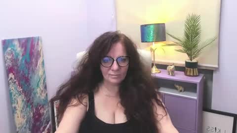 Snapshot of alice_extasy chatting on December 17, 12:43 pm Alice online show from December 17, 12:43 pm
