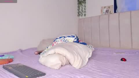 ALICE    Alice guzman online show from November 4, 8:10 pm