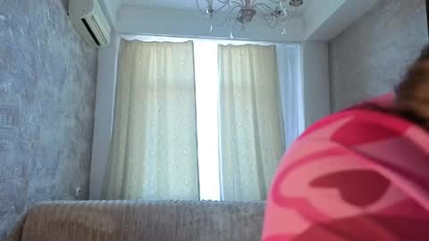 Alice online show from April 27, 2:47 pm