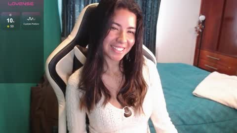 Alice online show from March 30, 3:01 pm