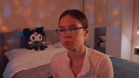 Snapshot of alice_miiiller chatting on September 17, 12:14 am Alice online show from September 17, 12:14 am