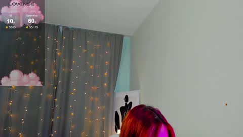 Snapshot of alice_miiiller chatting on February 26, 8:50 am Alice online show from February 26, 8:50 am